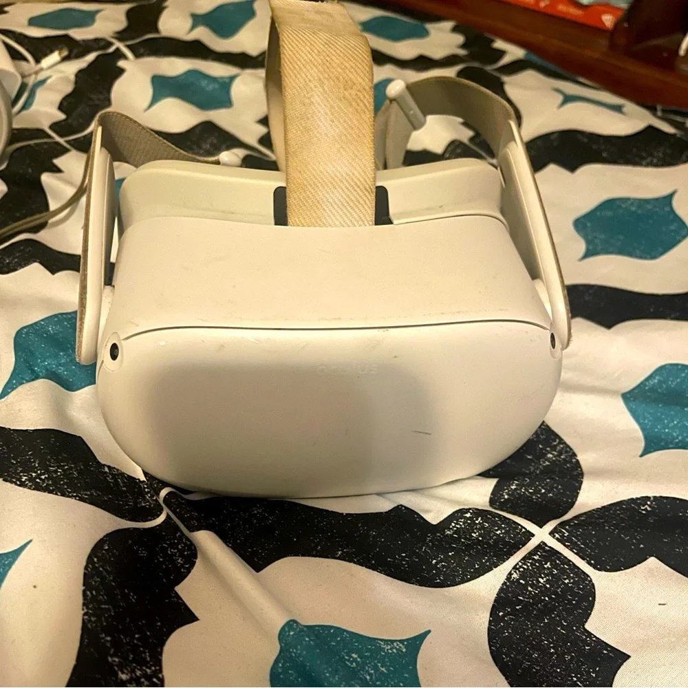 Oculus quest 2 (with games)